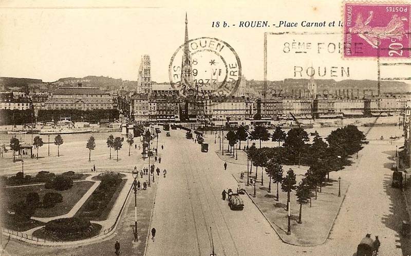 La Place Carnot et  le Pont Boieldieu